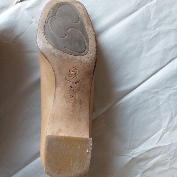 Town Shoes Savvy Collection Yellow Leather Pumps Size 7.5 Made in Italy - Picture 6 of 8